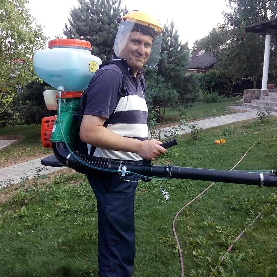Обработка от клещей участка, дачи, газона